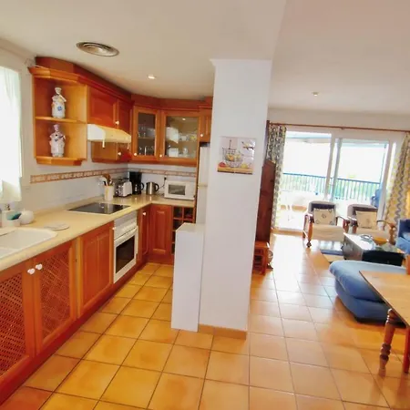 Isabella - Seaview In *